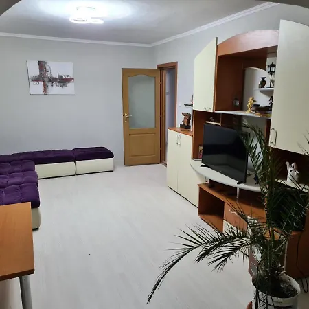 Апартаменти Apartament 4 Брашов