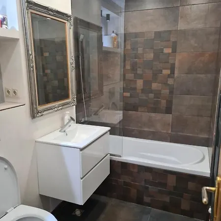Apartament 4 Апартаменти *